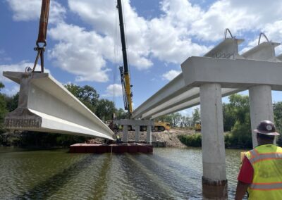 Relmco Sets Girders Across Nueces River